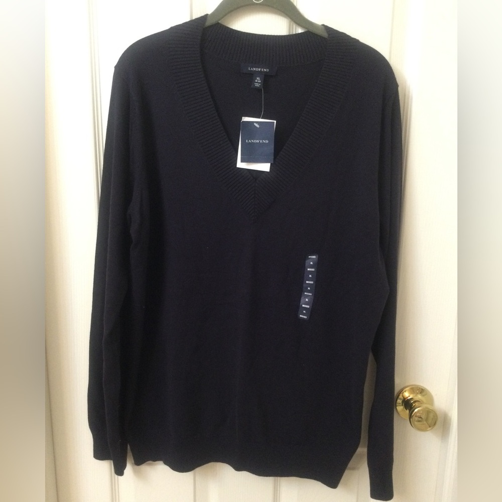 Lands’ End XL V-neck sweater